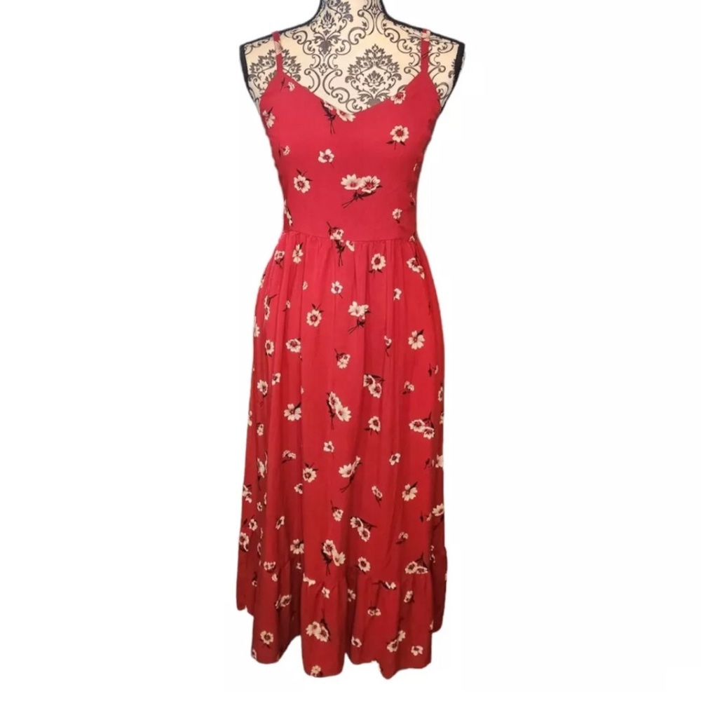 Maurices Red Floral Maxi Dress V-neck Bottom Ruffle Flounce Smocked Back Sz M